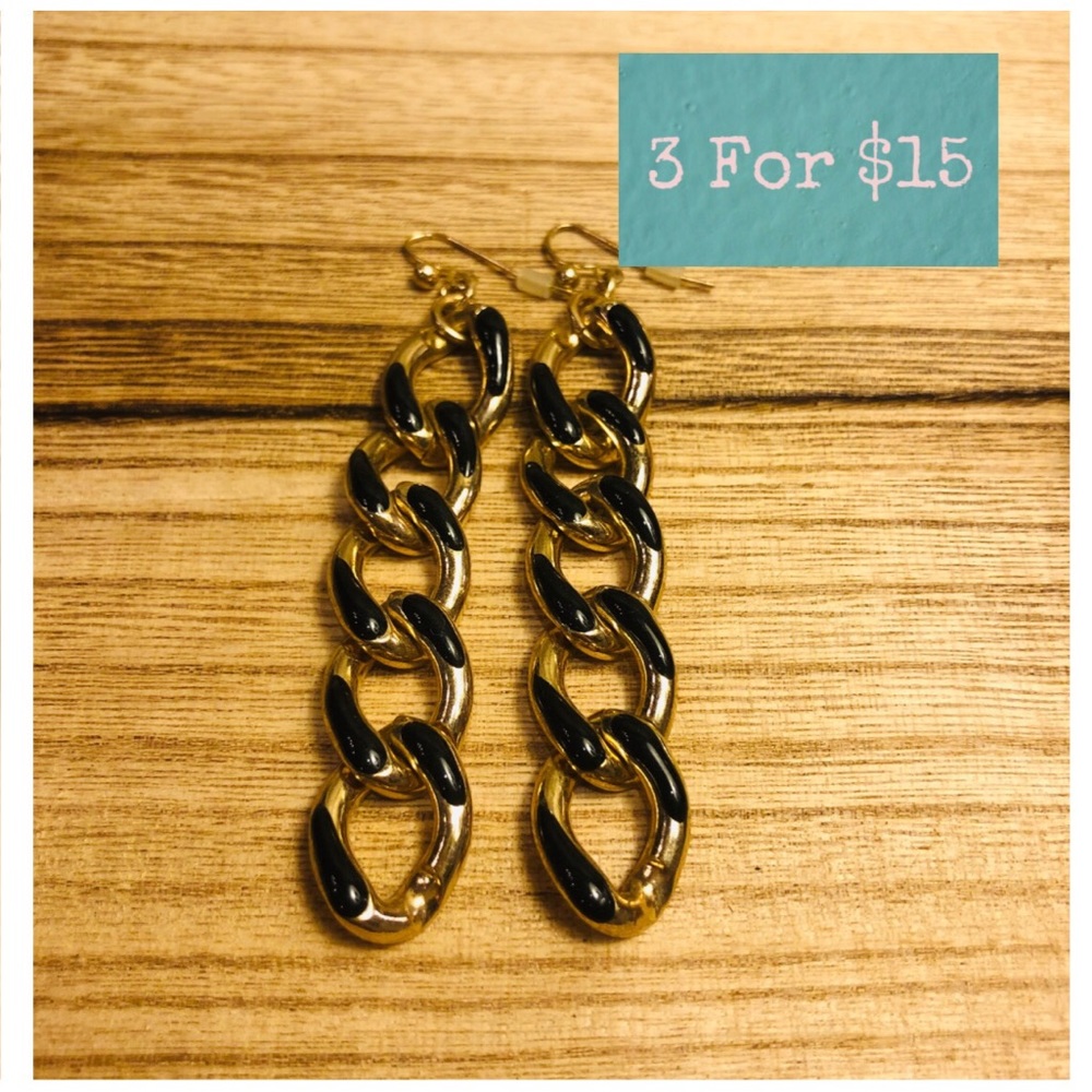 BLACK & GOLD CHAIN DESIGN